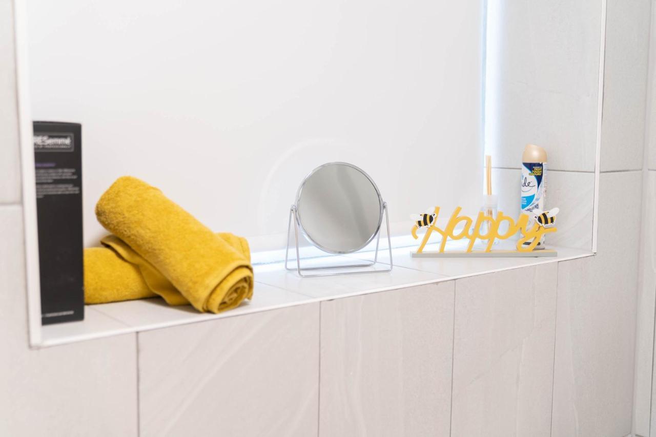 Two Bedroom Apartment-One Choice Stays- Jewellery Quarter Birmingham Esterno foto