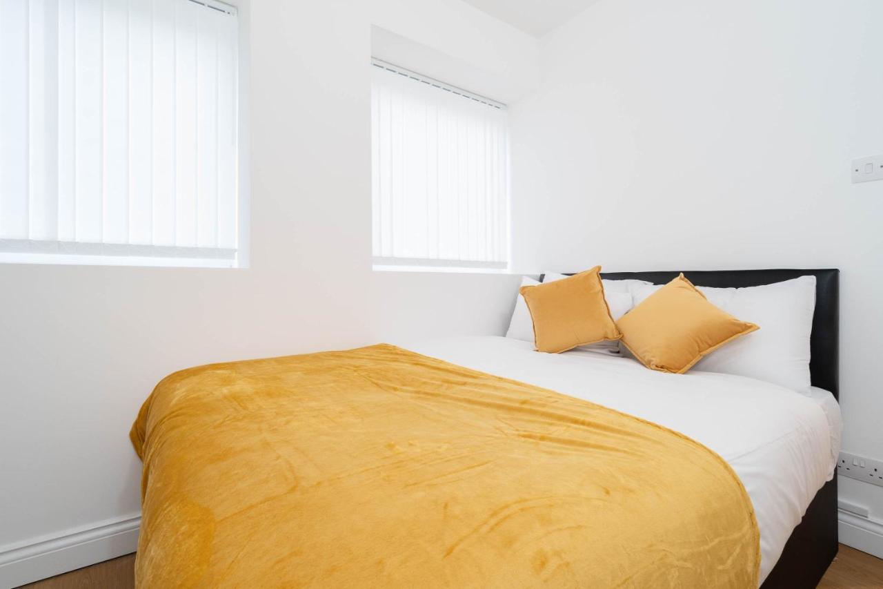 Two Bedroom Apartment-One Choice Stays- Jewellery Quarter Birmingham Esterno foto