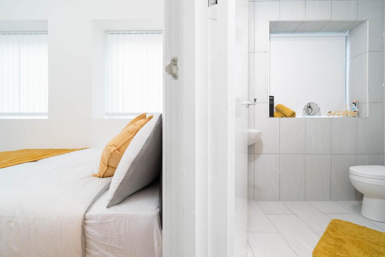 Two Bedroom Apartment-One Choice Stays- Jewellery Quarter Birmingham Esterno foto