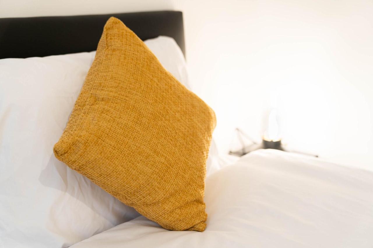 Two Bedroom Apartment-One Choice Stays- Jewellery Quarter Birmingham Esterno foto