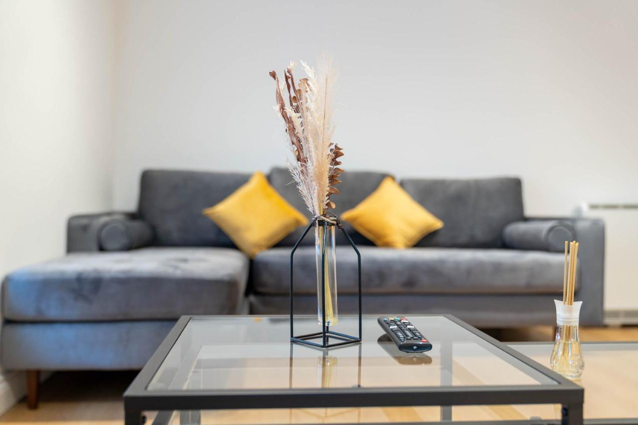 Two Bedroom Apartment-One Choice Stays- Jewellery Quarter Birmingham Esterno foto